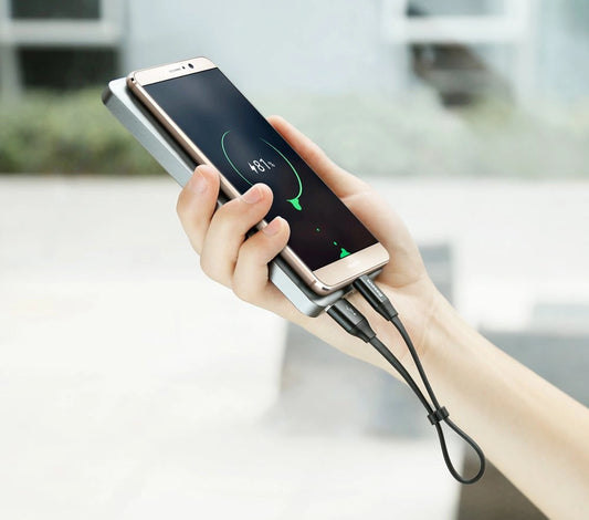 Baseus Nimble Flachkabel USB / USB-C Kabel mit Halter 2A 0.23M schwarz (CATMBJ-01)