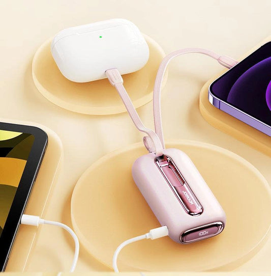 Joyroom Mini-Powerbank 10000 mAh Colourful Series 22,5 W mit 2 integrierten USB-C- und Lightning -Kabeln rosa (JR-L012)