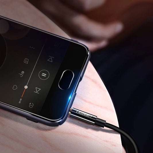 Ugreen Kabel 3,5 mm Kopfhörersplitter Miniklinke AUX 25cm schwarz (20816)