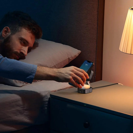 Ugreen W526 induktives 3in1 MagSafe/Qi-Ladegerät für Telefon/Kopfhörer mit USB-C-Anschluss – Schwarz