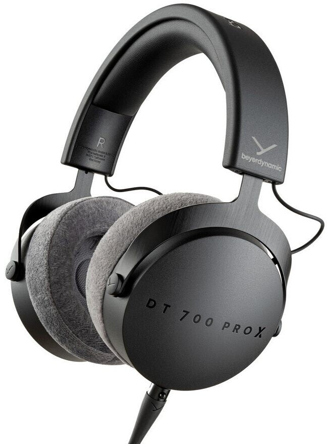 beyerdynamic DT 700 PRO X