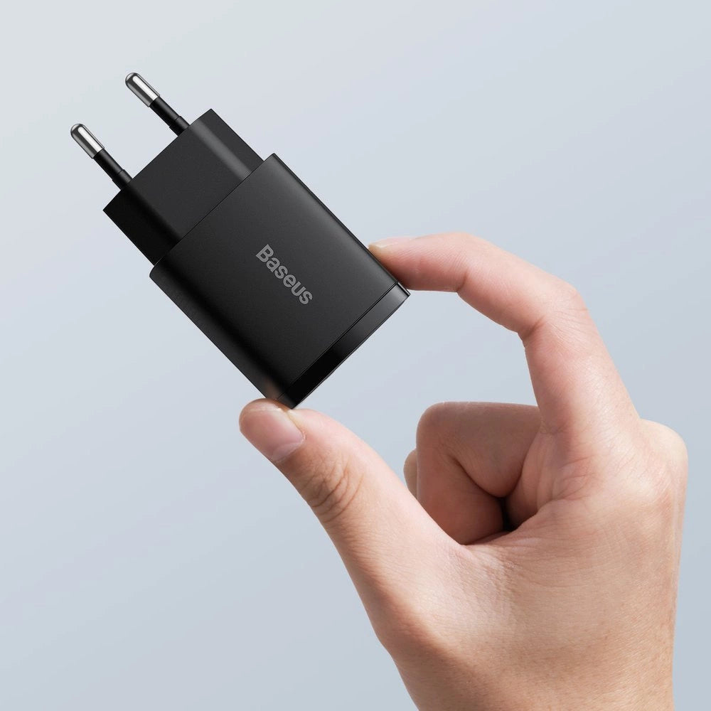 Baseus Compact Schnellladegerät USB / USB Type C 20W 3A Power Delivery Quick Charge 3.0 schwarz (CCXJ-B01)