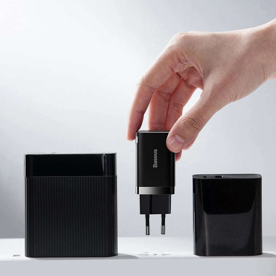 Baseus Super Si Pro Schnellladegerät USB / USB Type C 30W Power Delivery Quick Charge schwarz (CCSUPP-E01)