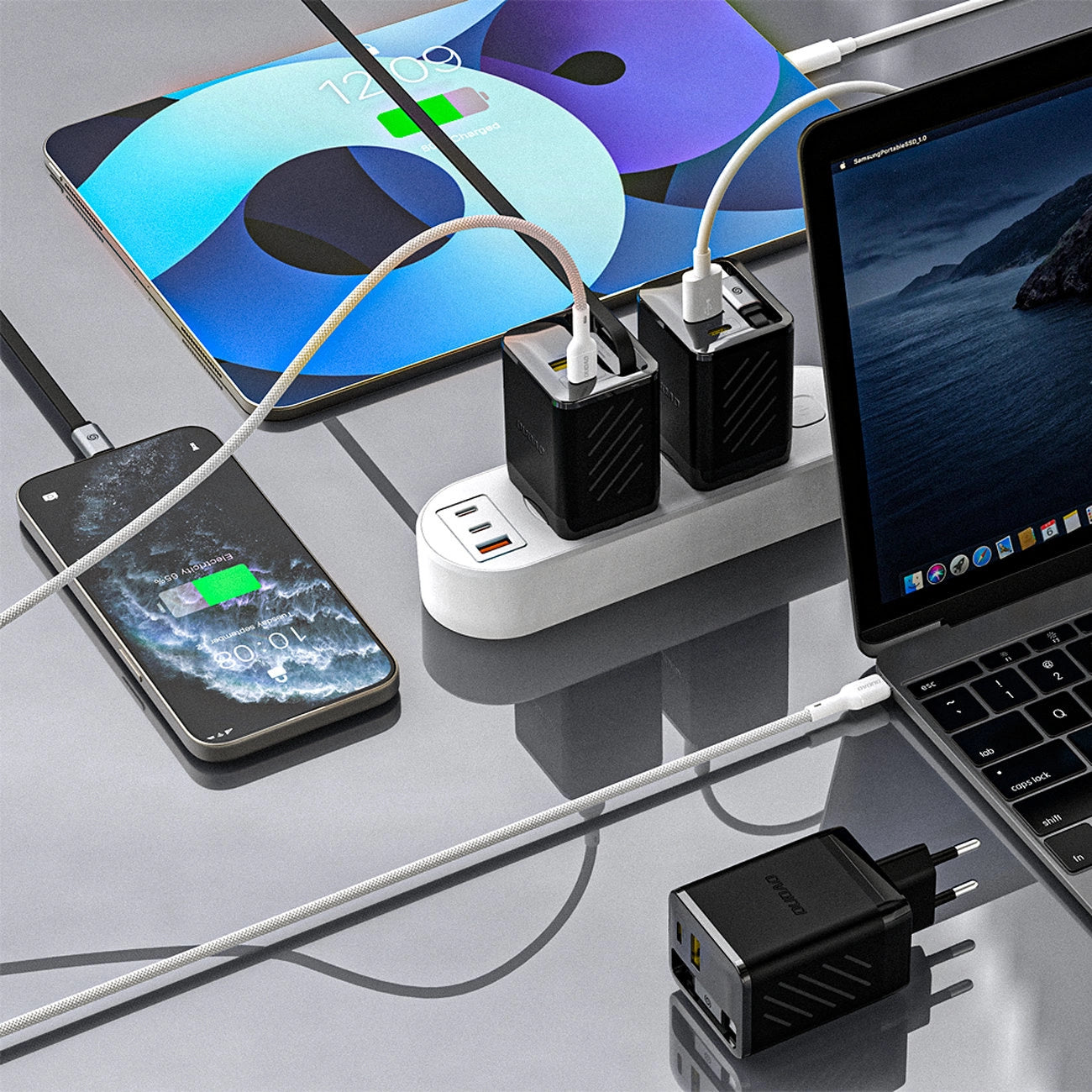 Dudao A67EU GaN 67W Wandladegerät mit integriertem, einziehbarem USB-C Power Delivery Quick Charge - Schwarz