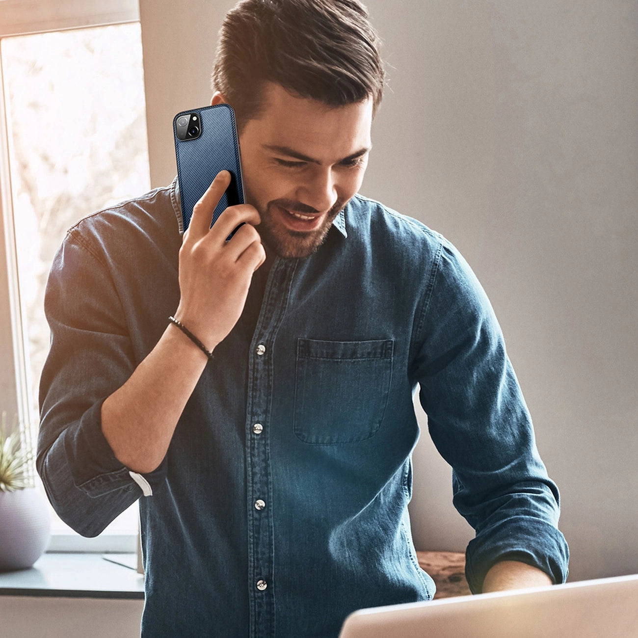 Dux Ducis Fino Hülle aus Nylon für iPhone 14 Plus rot