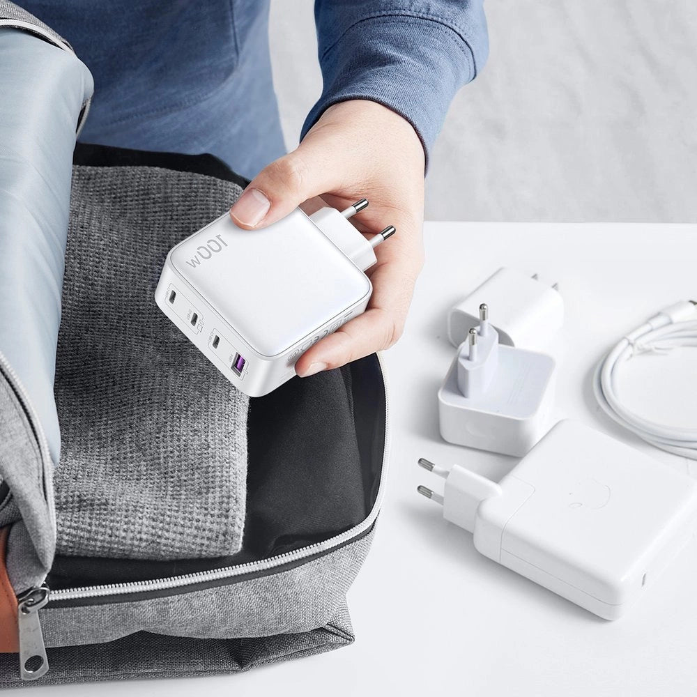 GaN-Schnellladegerät 3xUSB C / USB 100W PPS Ugreen CD226 - weiß