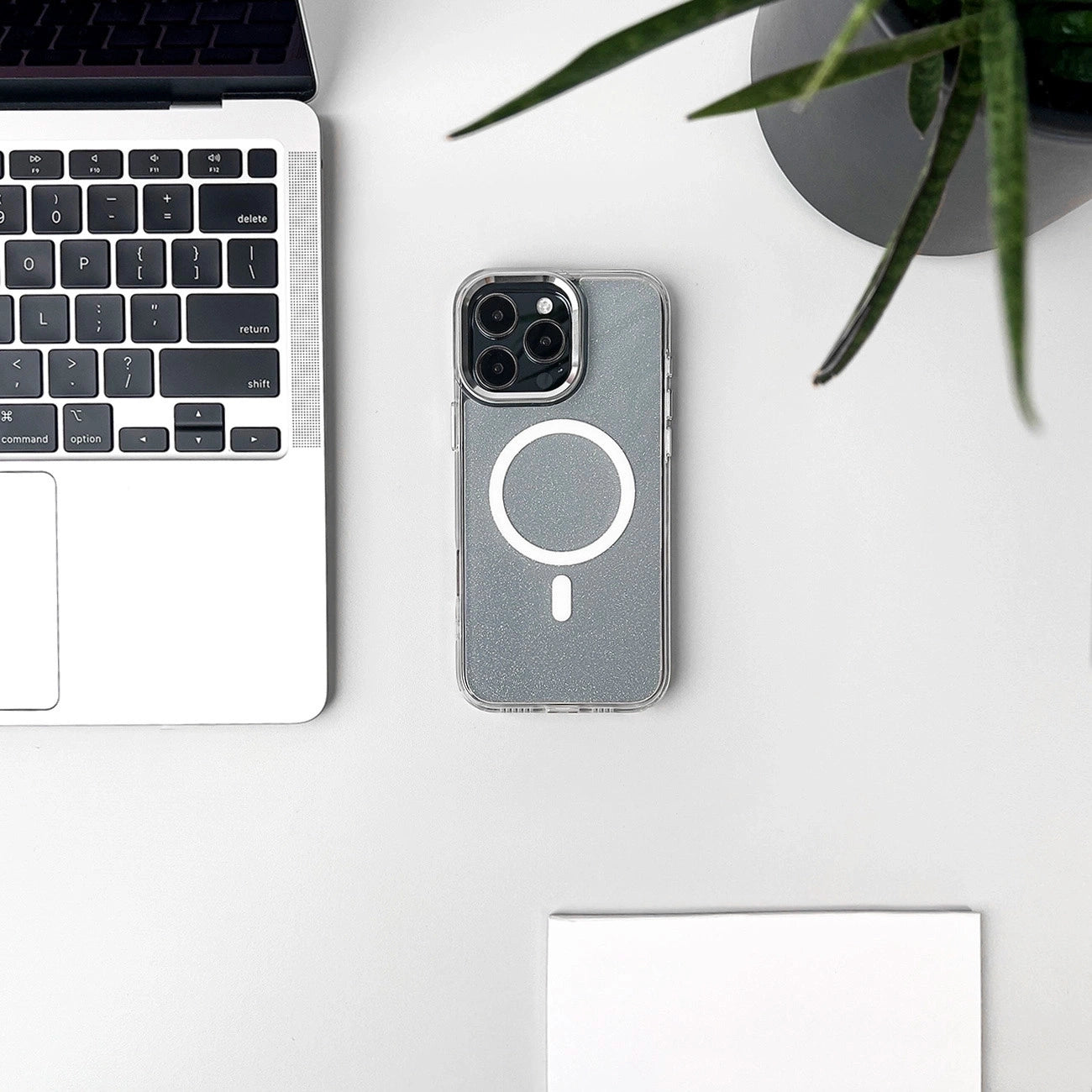 Glitter Case MagSafe Kompatibel für iPhone 17 Pro Max - Halbtransparent