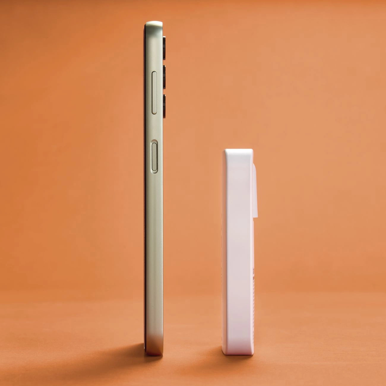 Hama GaN 65W Ladegerät 2x USB-C 1x USB-A faltbar - Weiß