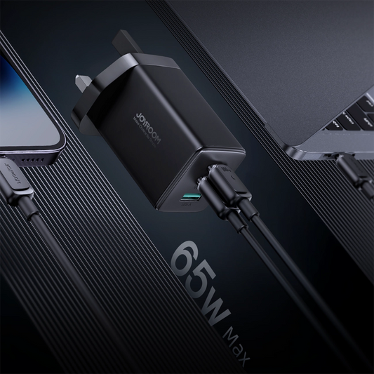 Joyroom JR-TCG01 Ultra GaN 65W Wandladegerät 2 x USB-C + 1 x USB-A (UK-Stecker) mit 100W 1,2m USB-C-Kabel - Schwarz