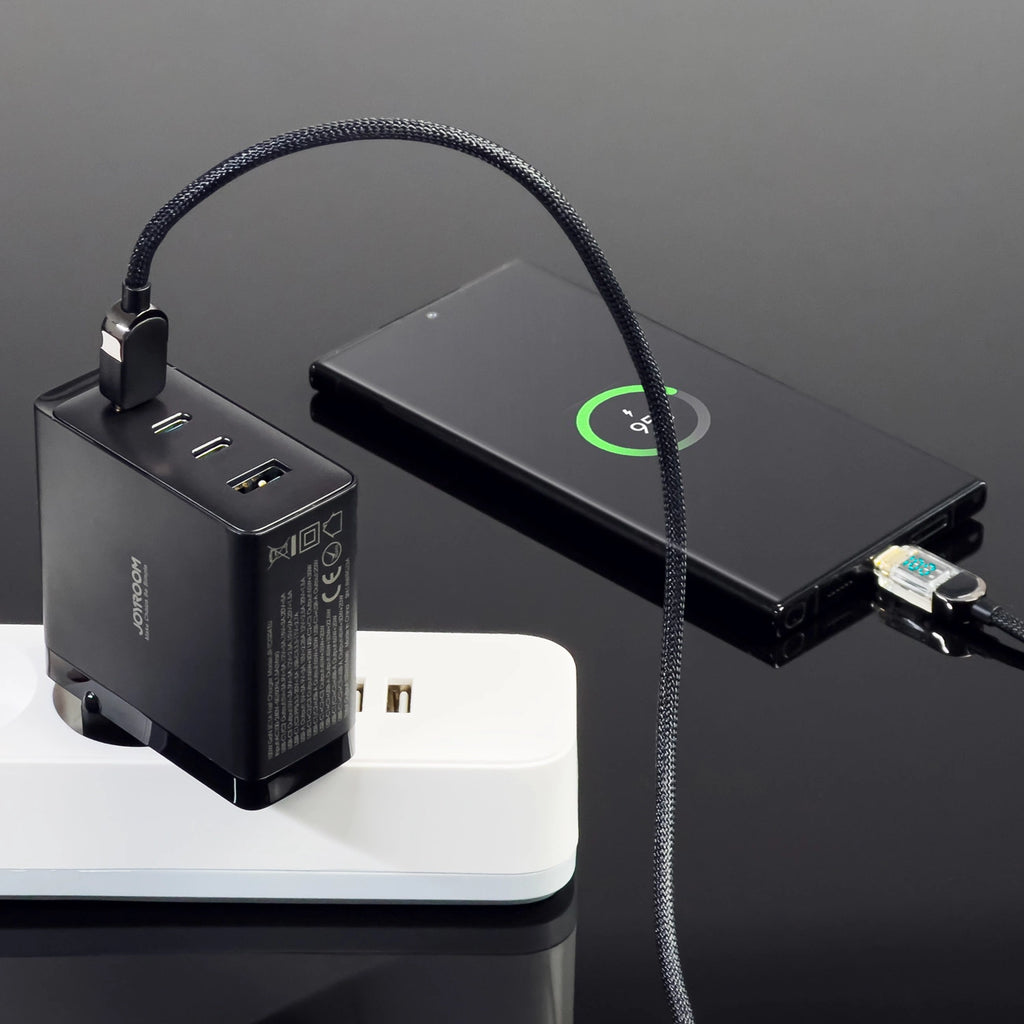 Joyroom JR-TCG04EU 100W GaN-Ladegerät 3x USB-C USB-A + USB-C / USB-C-Kabel 100W - Schwarz