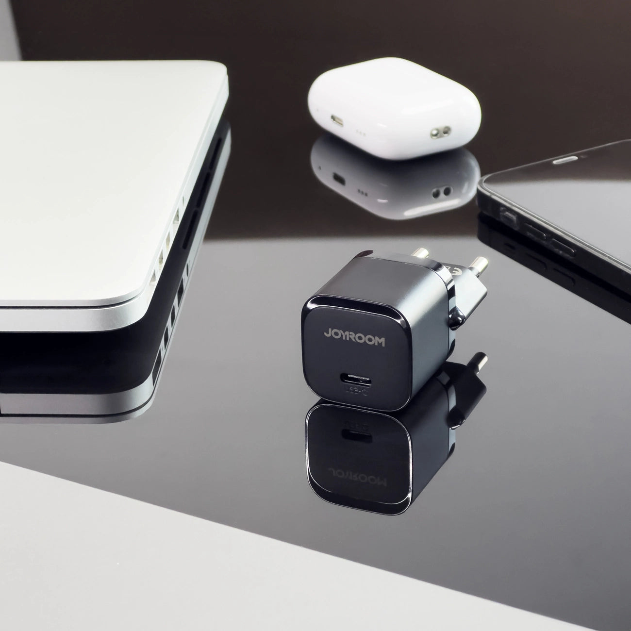 Mini-Ladegerät USB C 20W PD Joyroom JR-TCF02 - Schwarz