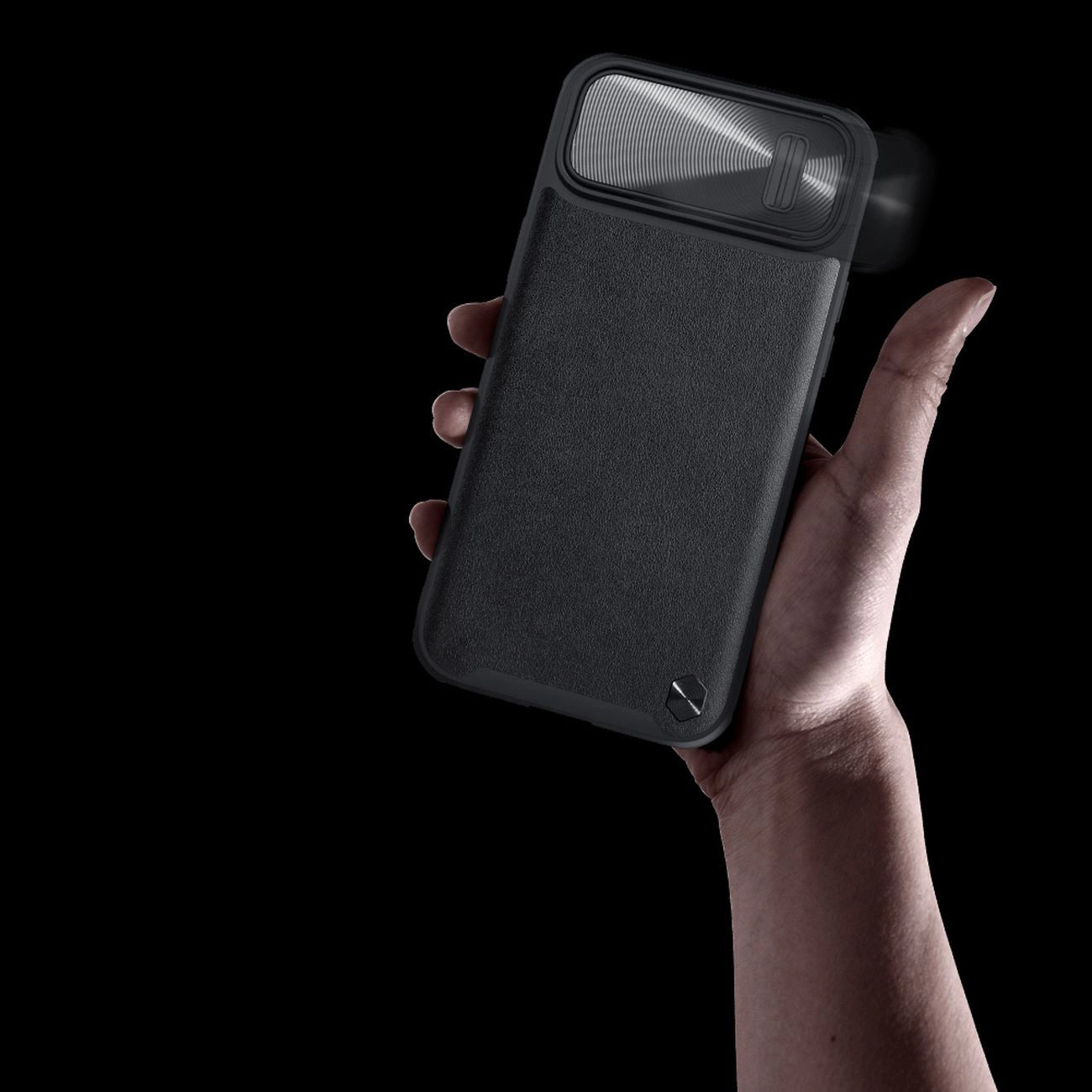 Nillkin CamShield Leather S Case iPhone 14 Hülle mit Kameraabdeckung schwarz
