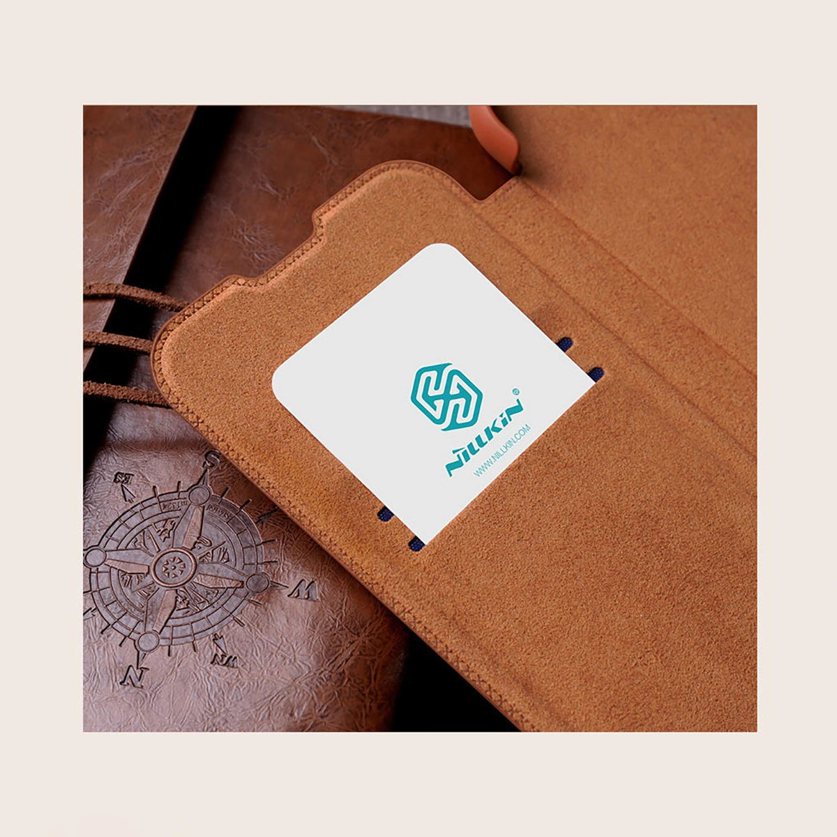 Nillkin Qin Leder Pro Case Hülle für Samsung Galaxy S22+ (S22 Plus) Kameraschutz Holster Cover Flip Case Braun