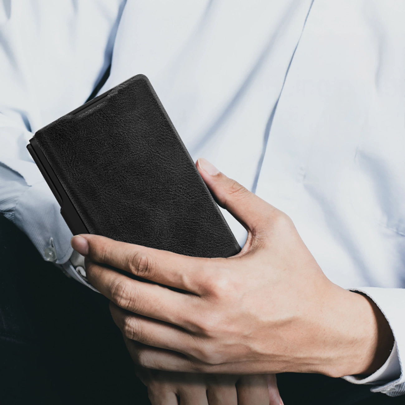 Nillkin Qin Pro Hülle für Samsung Galaxy Z Fold 7 mit S Pen Space - Schwarz