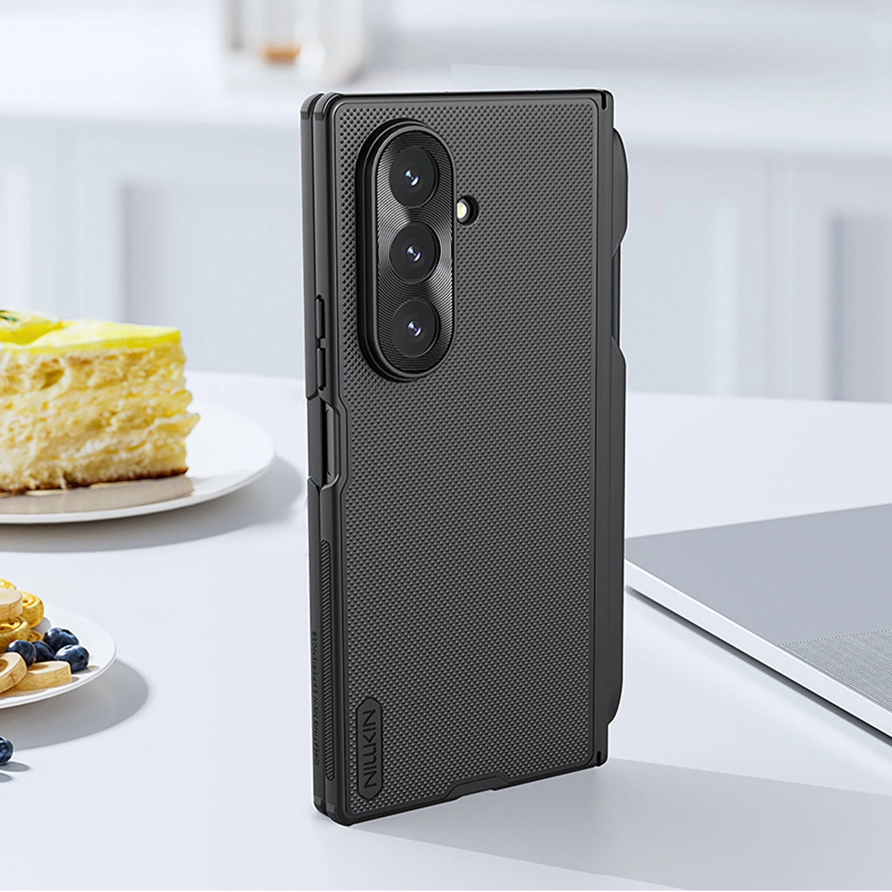 Nillkin Super Frosted Shield Fold Magnethülle für Samsung Galaxy Z Fold 7, MagSafe-kompatibel, mit S Pen Space – Schwarz