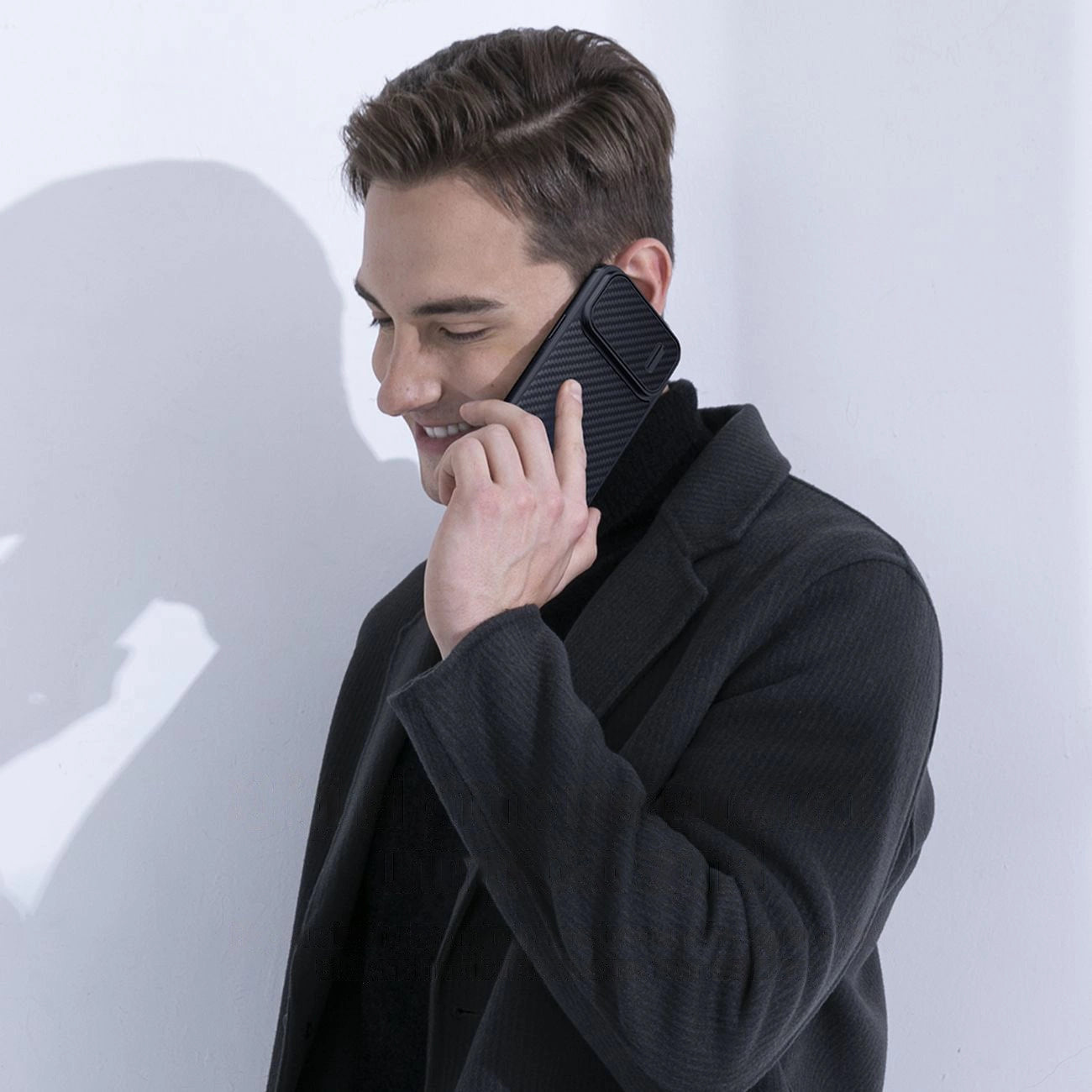 Nillkin Synthetic Fiber S Case iPhone 14 Plus Hülle mit Kameraabdeckung, schwarz