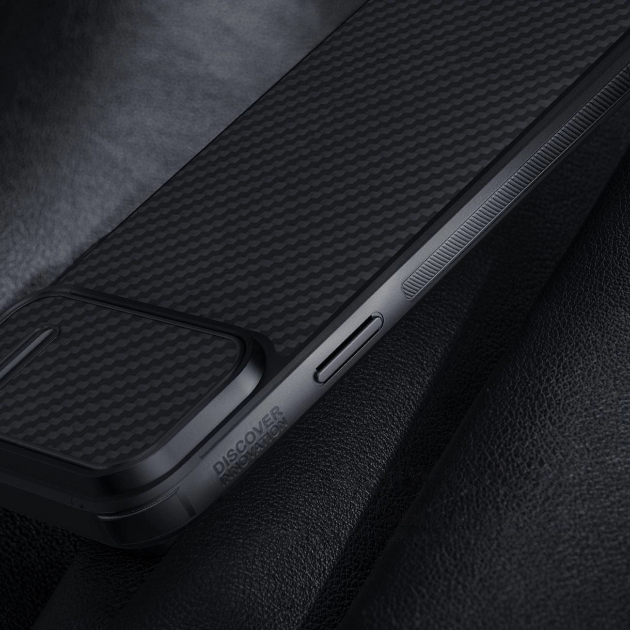 Nillkin Synthetic Fiber S Case iPhone 14 Pro Max Hülle mit Kameraabdeckung, schwarz
