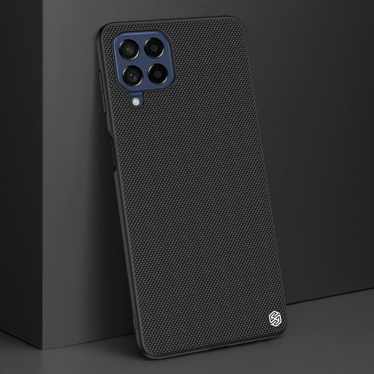 Nillkin Textured Case robuste, verstärkte Hülle mit Gelrahmen und Nylonrückseite für Samsung Galaxy M53 5G schwarz