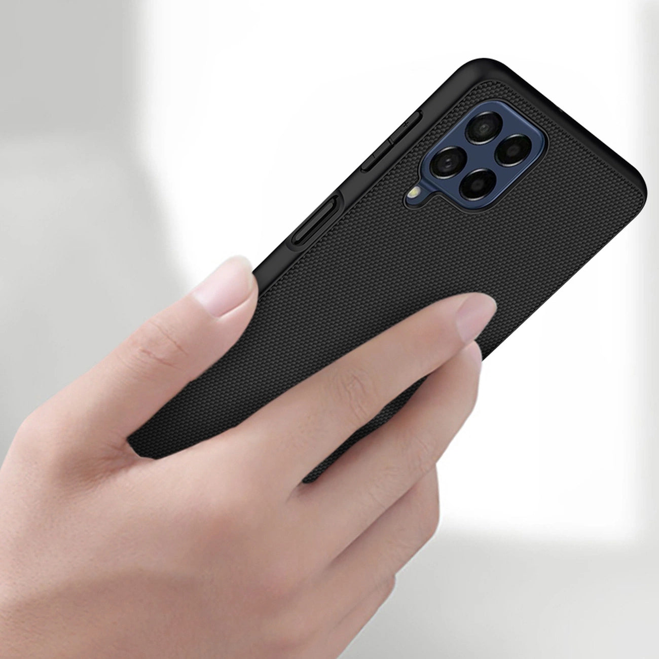 Nillkin Textured Case robuste, verstärkte Hülle mit Gelrahmen und Nylonrückseite für Samsung Galaxy M53 5G schwarz