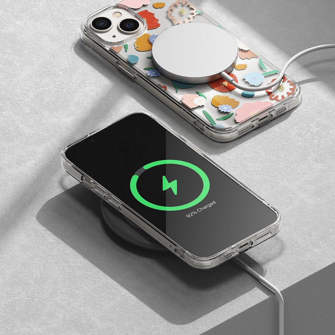 Ringke Fusion Design Armoured Sleeve Cover mit Gelrahmen für iPhone 14 Plus transparent (Floral) (FD637E31)