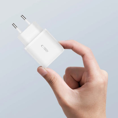 Tech-Protect C20W USB-C PD 20W / USB-A QC 3.0 Netzwerkladegerät mit USB-C / USB-C-Kabel – Weiß