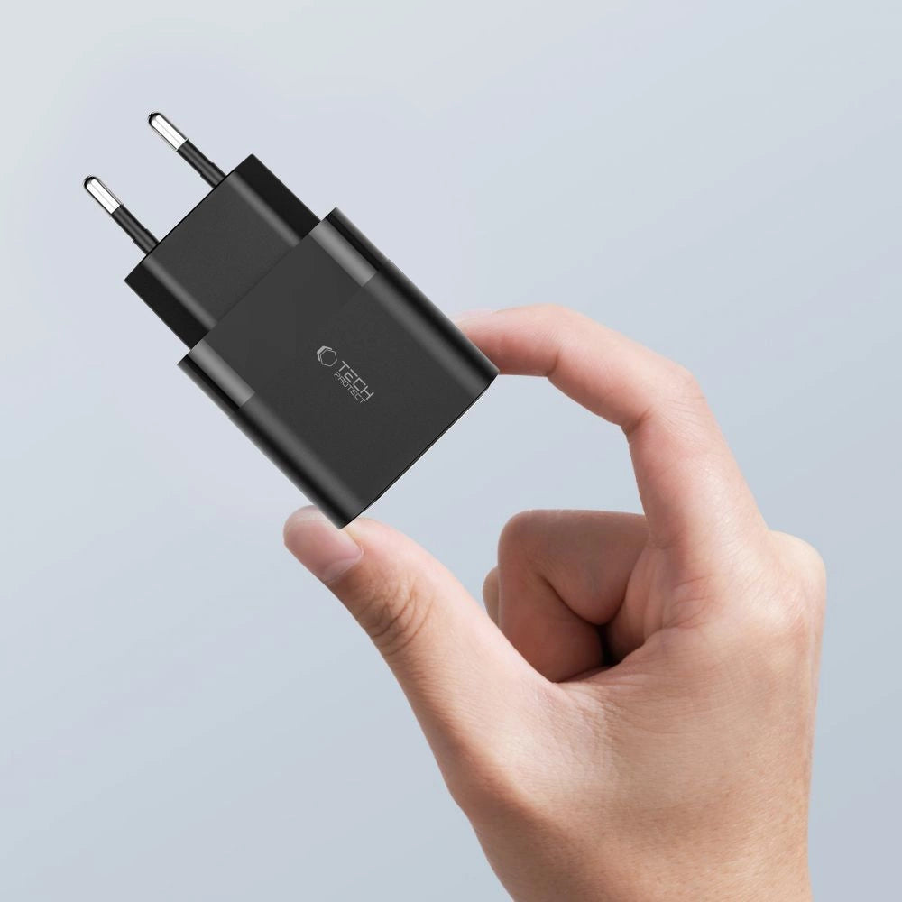 Tech-Protect C30W USB-C PD 30W / USB-A QC 3.0 Netzwerkladegerät – Schwarz