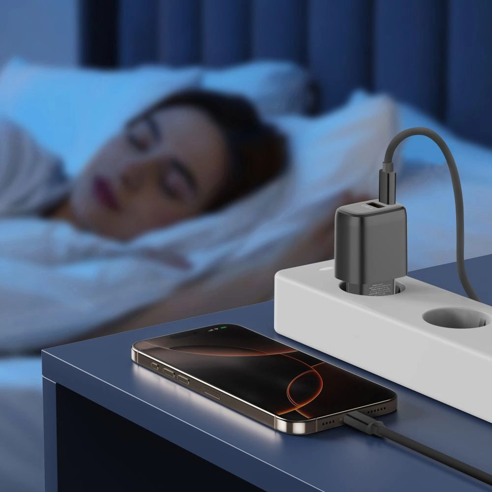 Tech-Protect NCA20 PD 20W / QC3.0 USB-A / USB-C Wandladegerät - schwarz