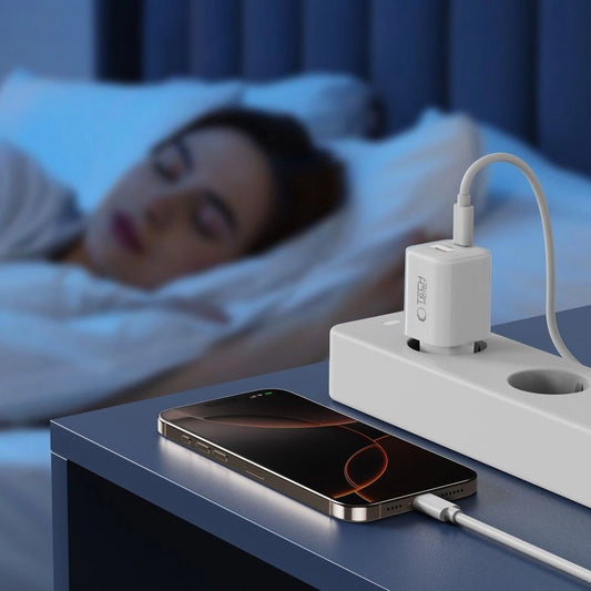 Tech-Protect NCM33W 2-Port PD33W/QC3.0 Wandladegerät - weiß