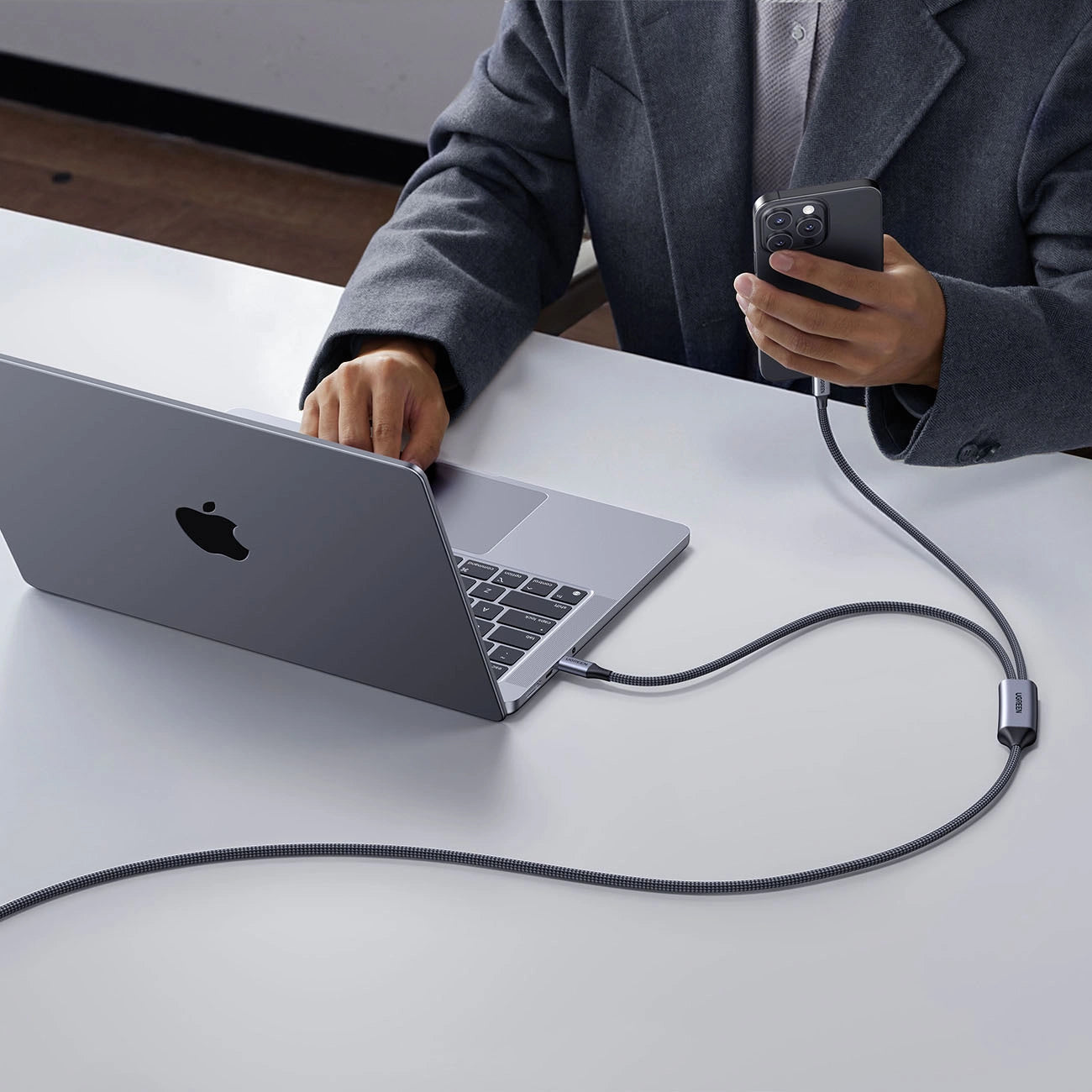 Ugreen 2-in-1 USB-C-Kabel – 2x USB-C PD 140W 2m – Schwarz