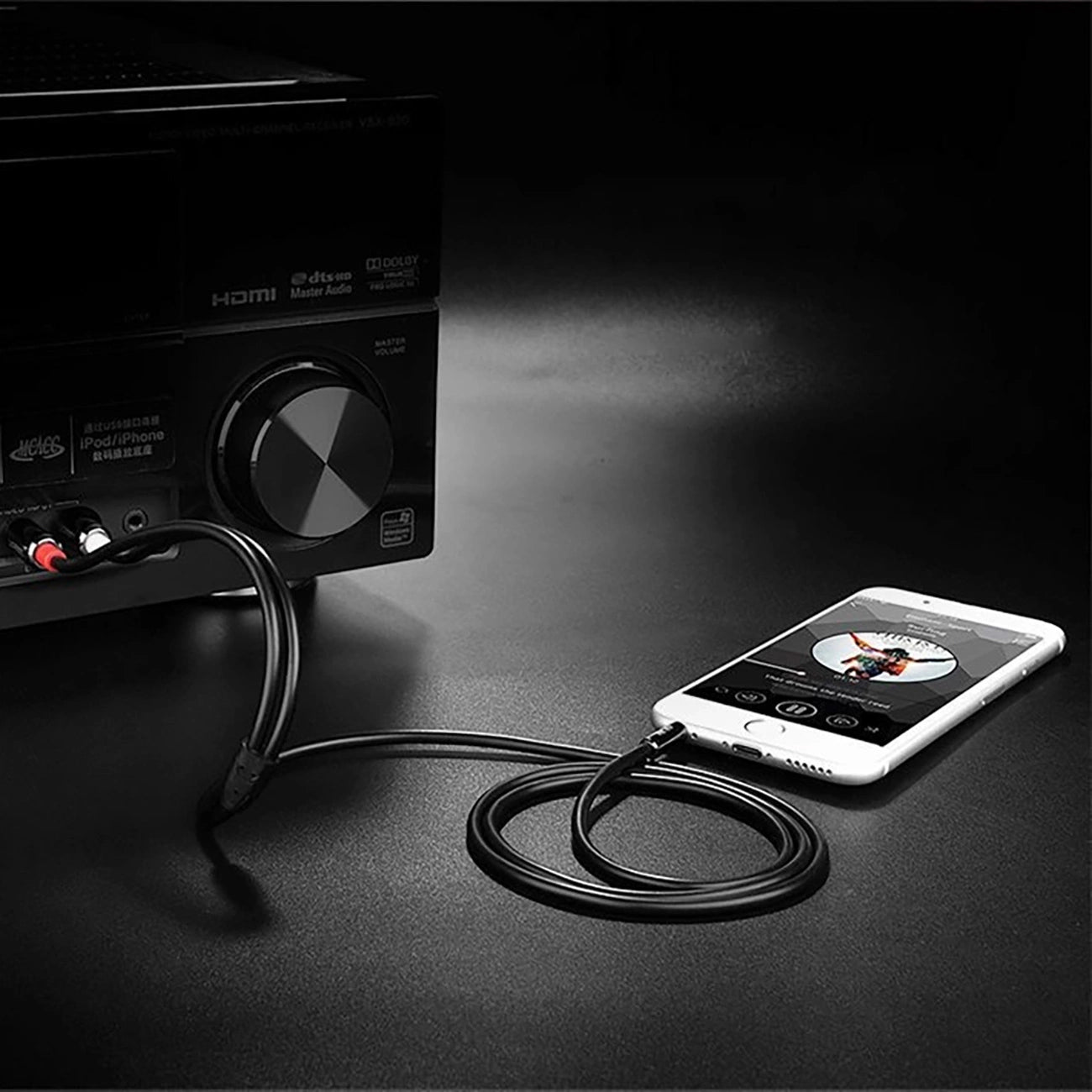 Ugreen AV116 10583 Audio-Miniklinkenkabel 3,5 mm (männlich) / 2RCA (männlich) 1,5 m – schwarz