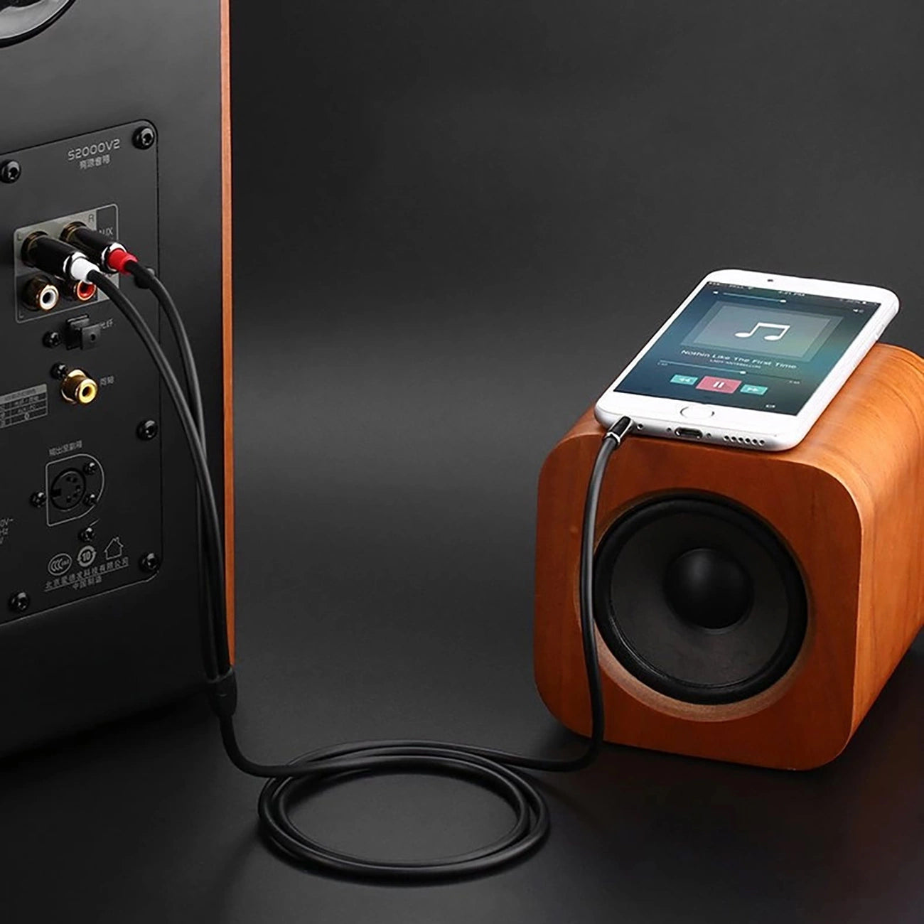 Ugreen AV116 10591 Audio-Miniklinkenkabel 3,5 mm (männlich) / 2RCA (männlich) 5 m – schwarz