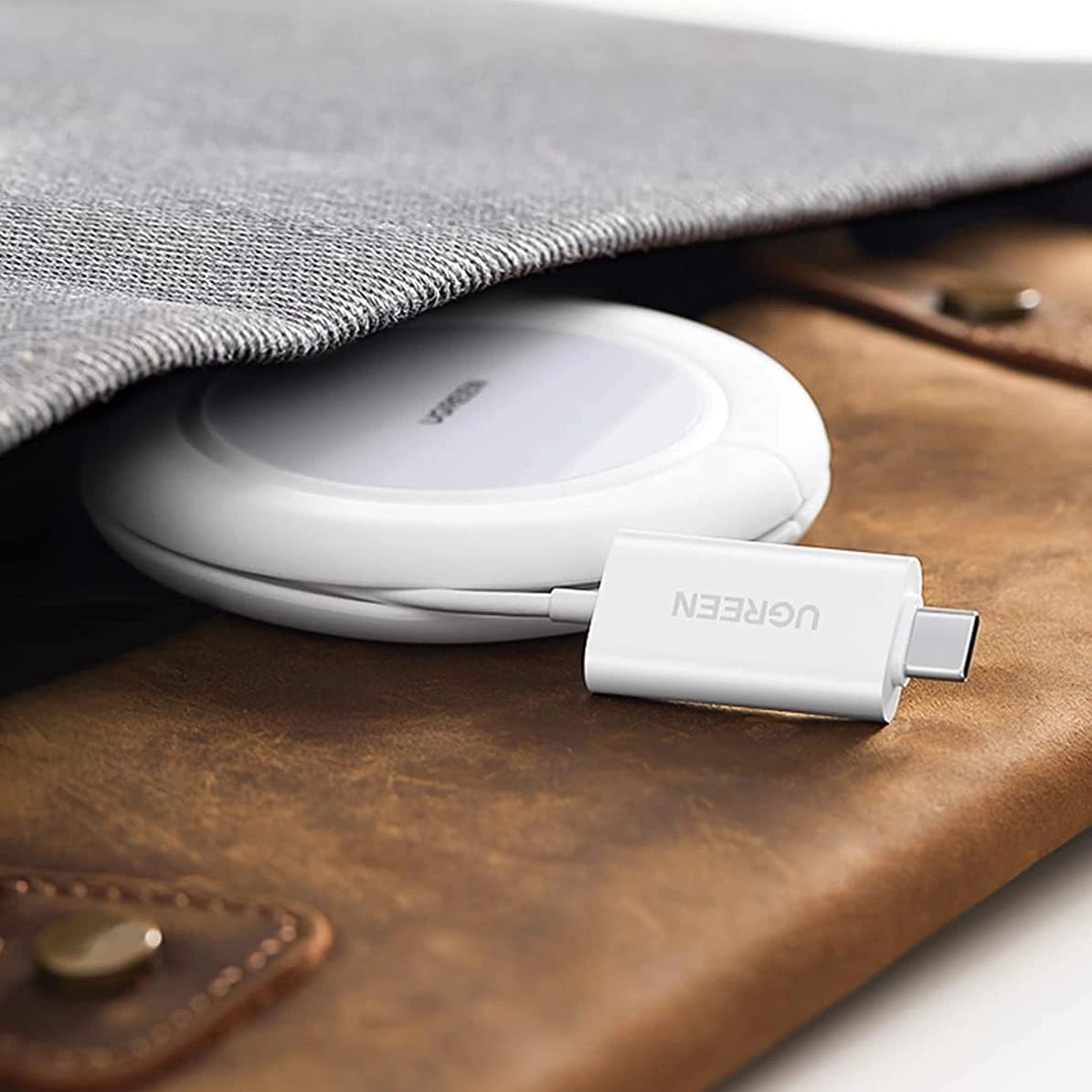 Ugreen CD245 40123 kabelloses Qi/MagSafe-Ladegerät 15 W mit USB-C-Kabel – Weiß