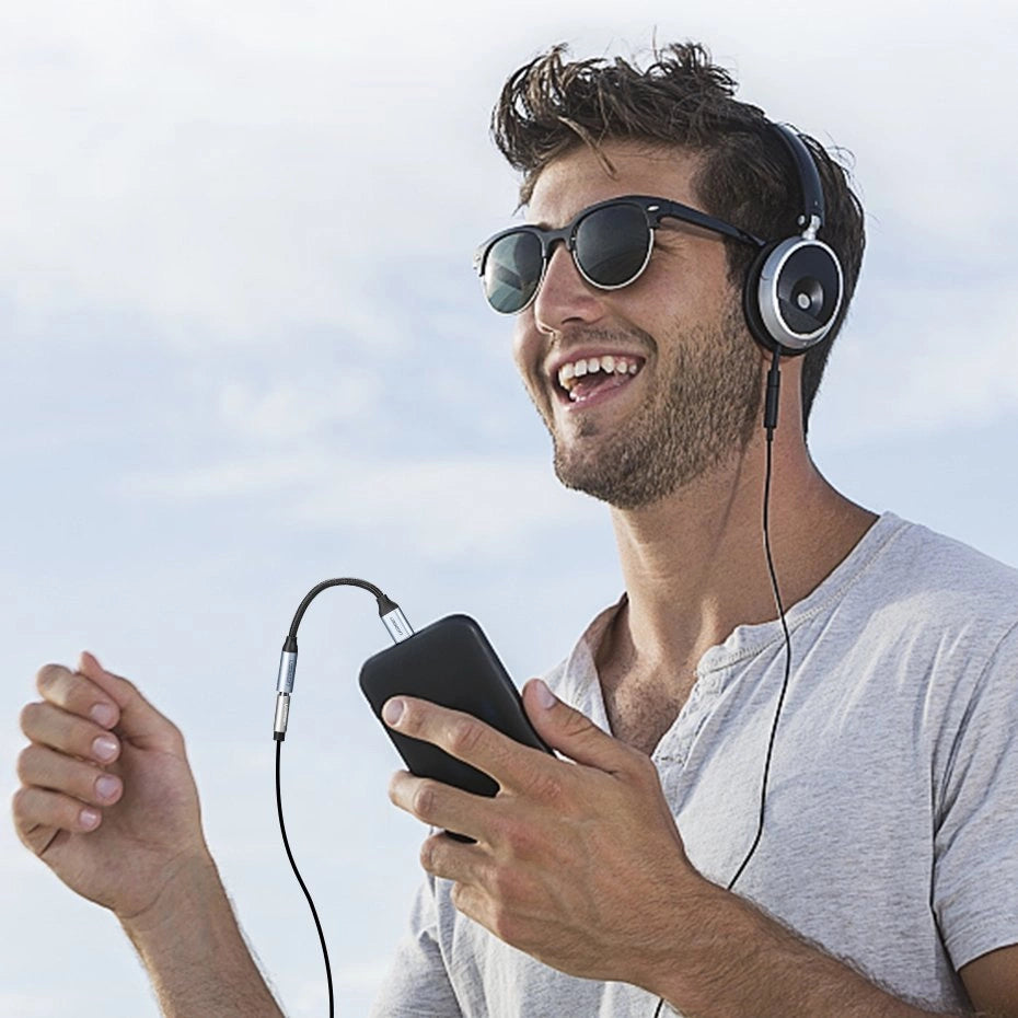 Ugreen Kopfhöreradapter mit 3,5 mm Miniklinke auf USB Typ C 10 cm grau (30632)