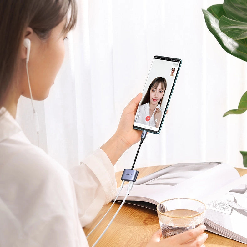 Ugreen USB Typ C (männlich) - USB Typ C PD QC (weiblich) + 3,5-mm-Miniklinke (weiblich) grau (CM231)