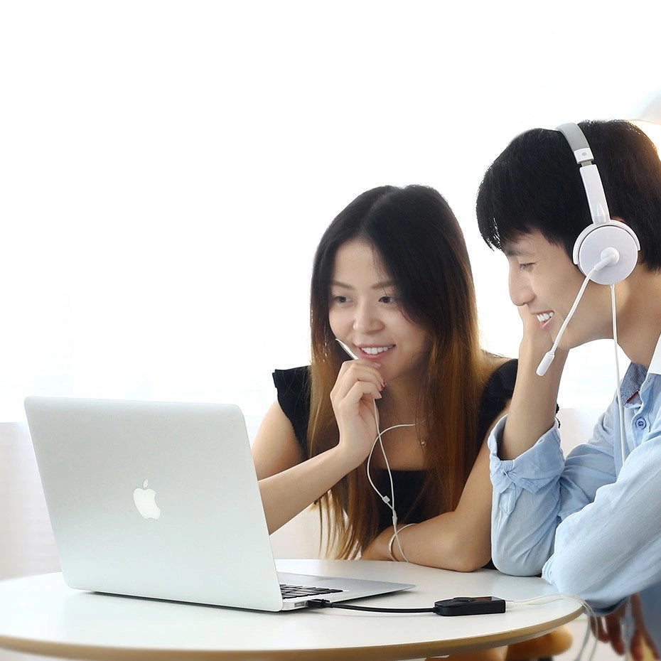 Ugreen externer Musik-Soundkartenadapter USB – 3,5-mm-Miniklinke mit Lautstärkeregler 15 cm schwarz (40964)