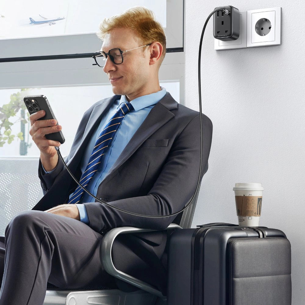 Wandladegerät 30 W (2xUSB/USB C/AC) / UK – EU-Adapter 13 A Ugreen CD314 – Schwarz