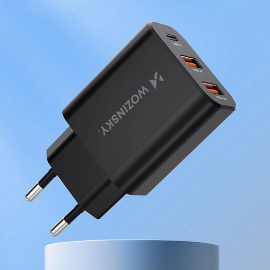 Wozinsky CWCUCB 30W USB-C / 2 x USB-A Wandladegerät - Schwarz