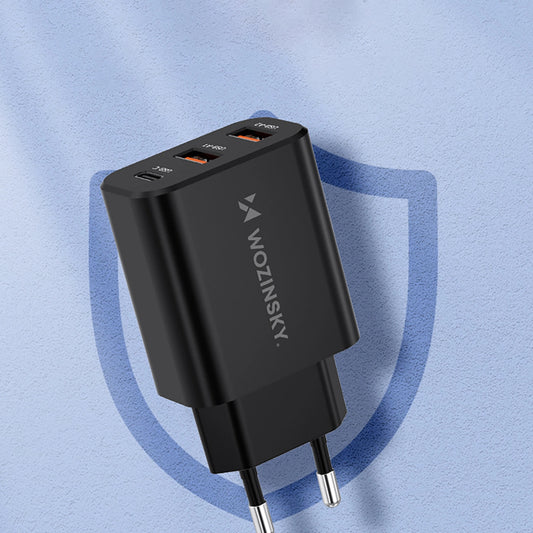 Wozinsky CWCUCB 30W USB-C / 2 x USB-A Wandladegerät - Schwarz